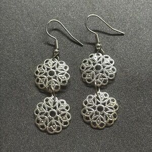Elegant Silver Filigree Earrings